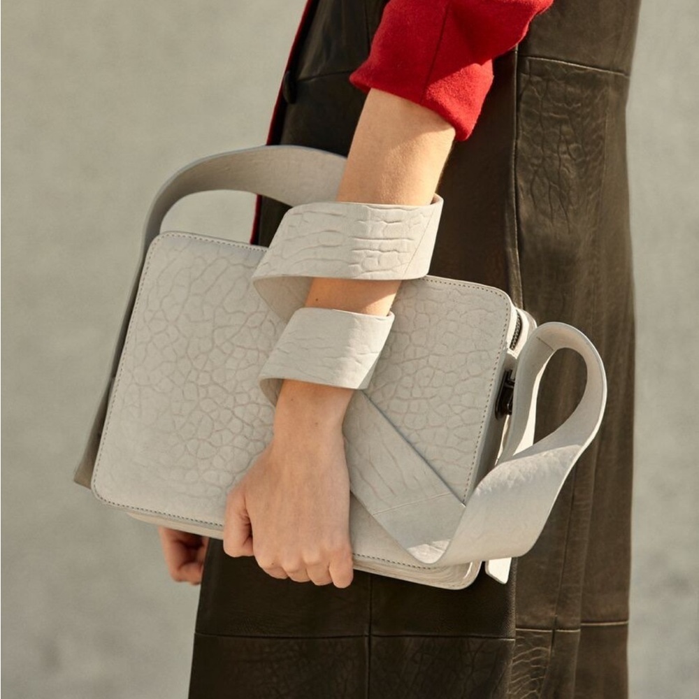 Behno Gray Textured Crossbody Bag